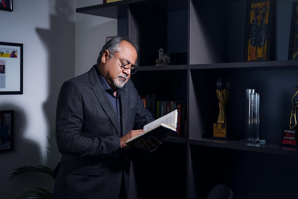 Dr Lal Bhatia